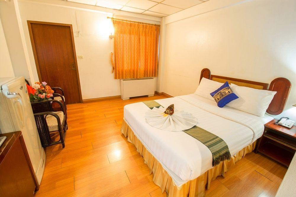 Boss Suites Pattaya Exterior foto