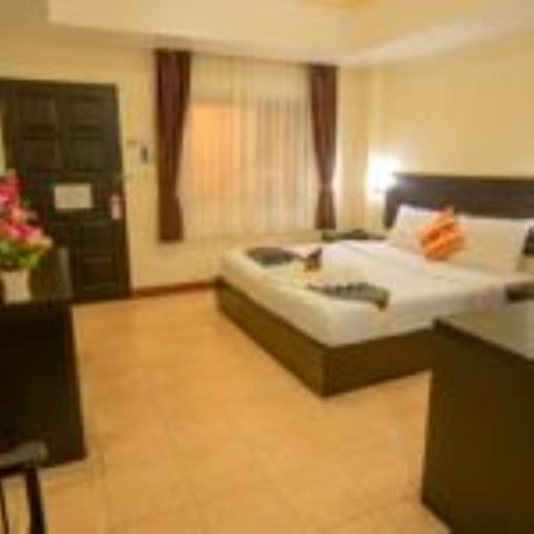 Boss Suites Pattaya Exterior foto