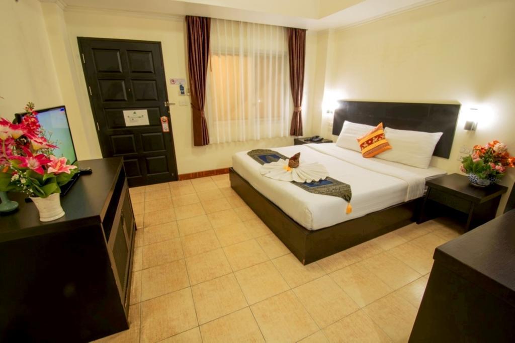 Boss Suites Pattaya Exterior foto