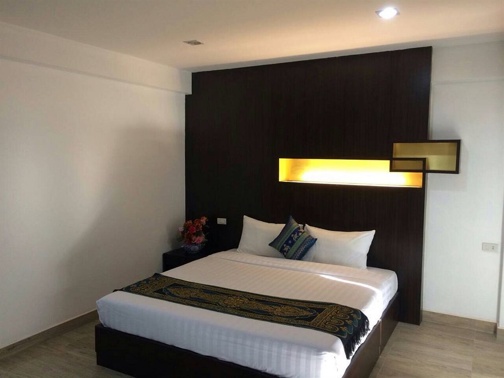 Boss Suites Pattaya Exterior foto
